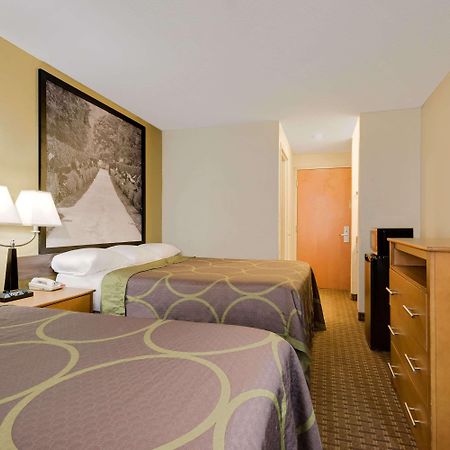 Super 8 By Wyndham Allentown Esterno foto