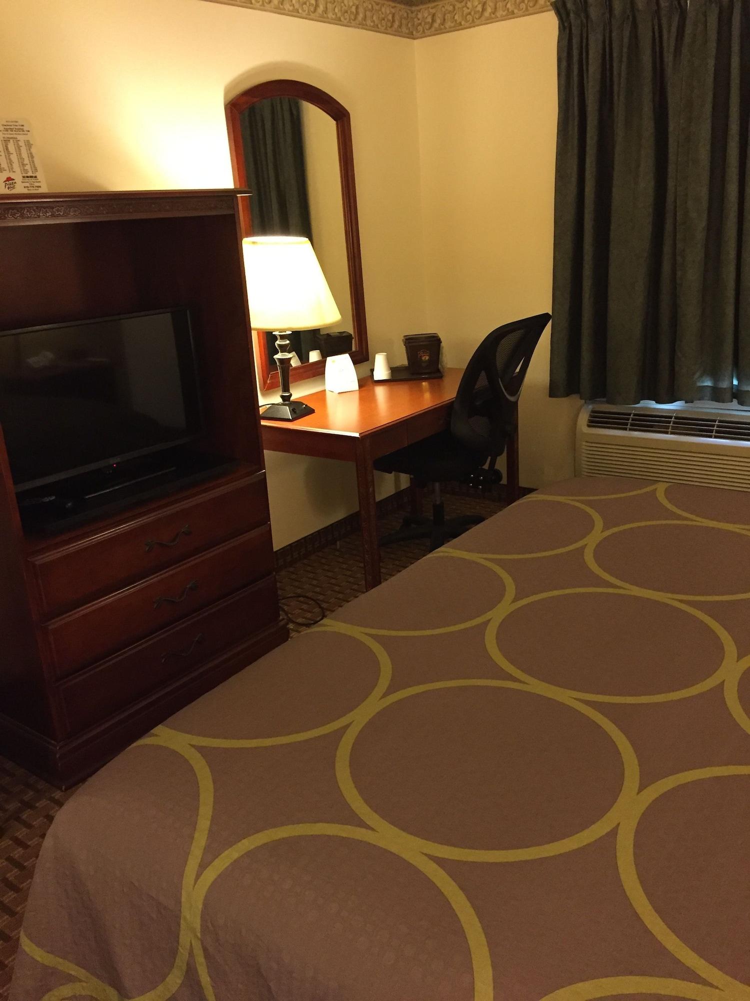 Super 8 By Wyndham Allentown Esterno foto