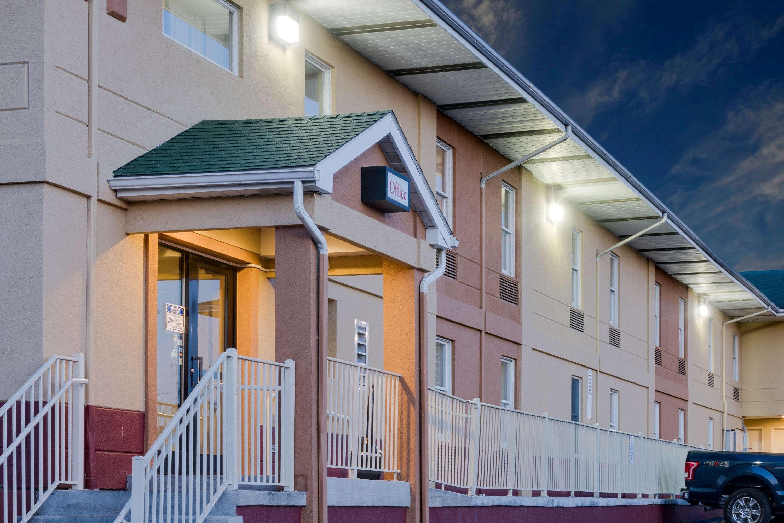 Super 8 By Wyndham Allentown Esterno foto